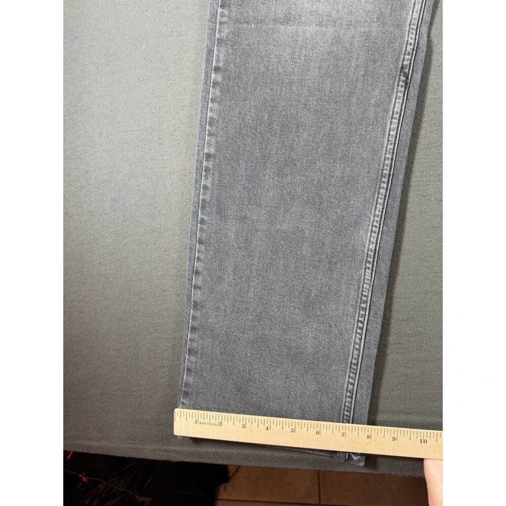 Levis measurements photos